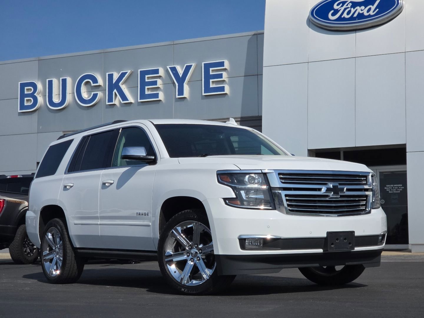 Used 2019 Chevrolet Tahoe Premier AWD/4WD image 2