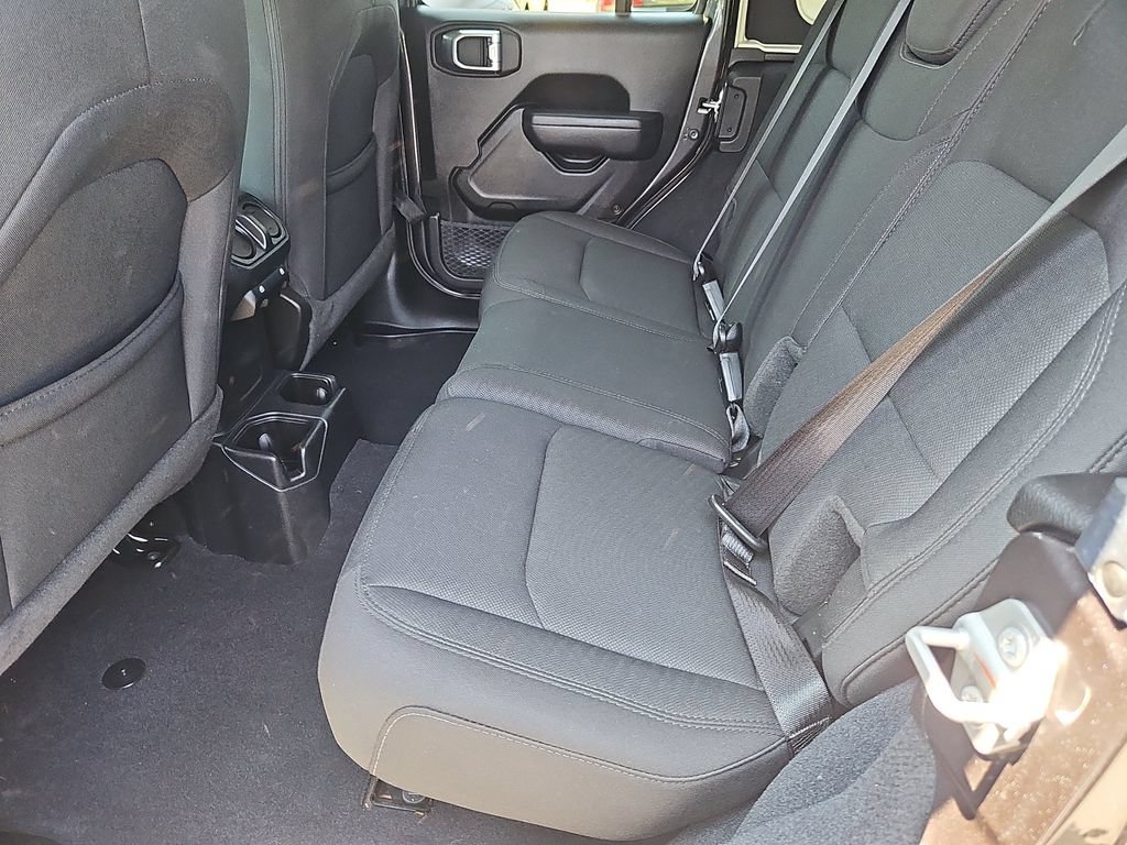 Used 2022 Jeep Wrangler Unlimited Sport AWD/4WD image 22