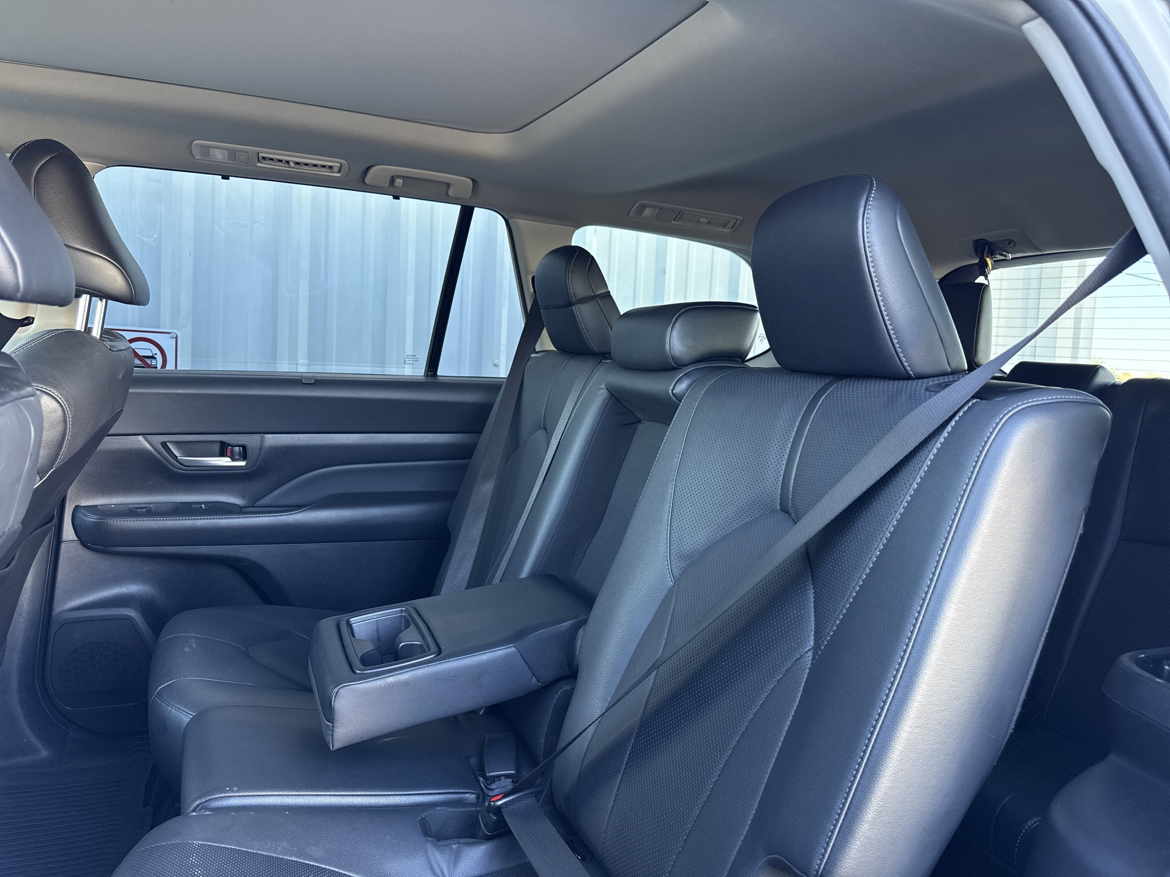 Used 2024 Toyota Grand Highlander Limited image 29