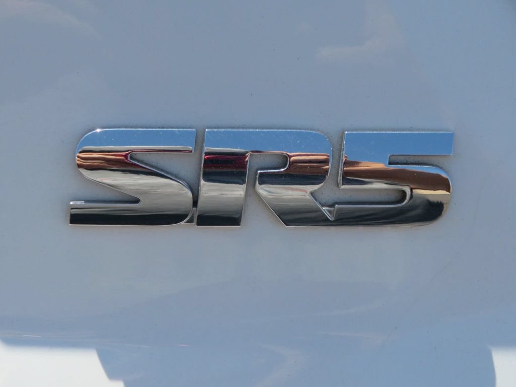 Used 2015 Toyota Sequoia SR5 AWD/4WD image 13