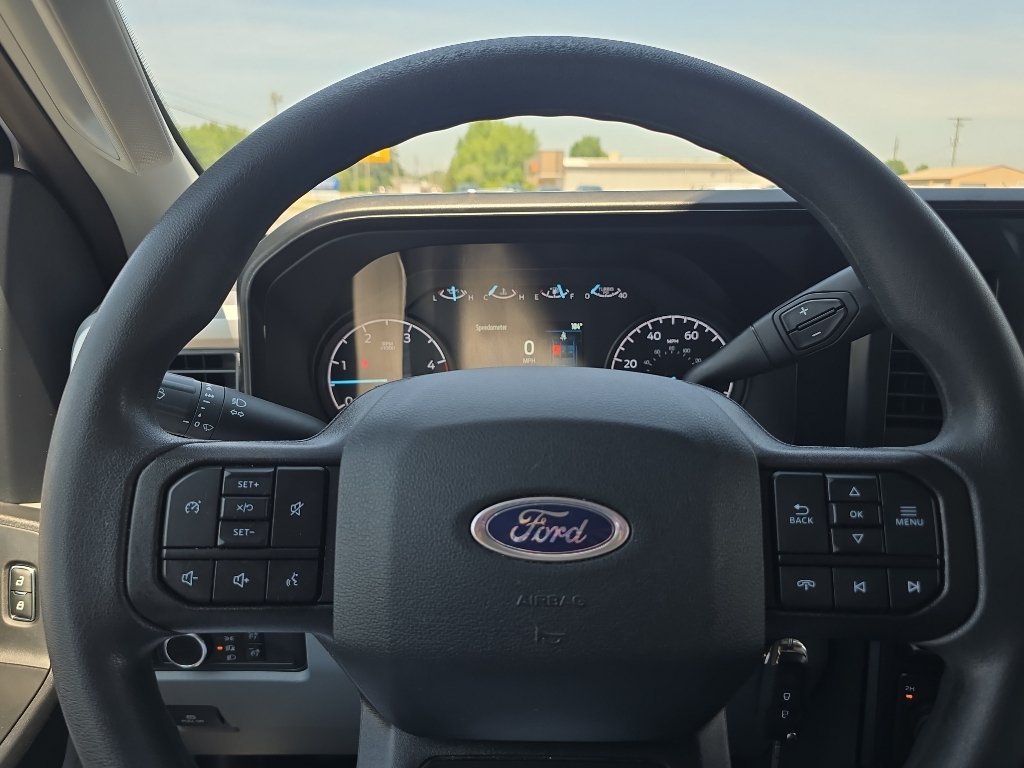 Used 2025 Ford F250 XL AWD/4WD image 24