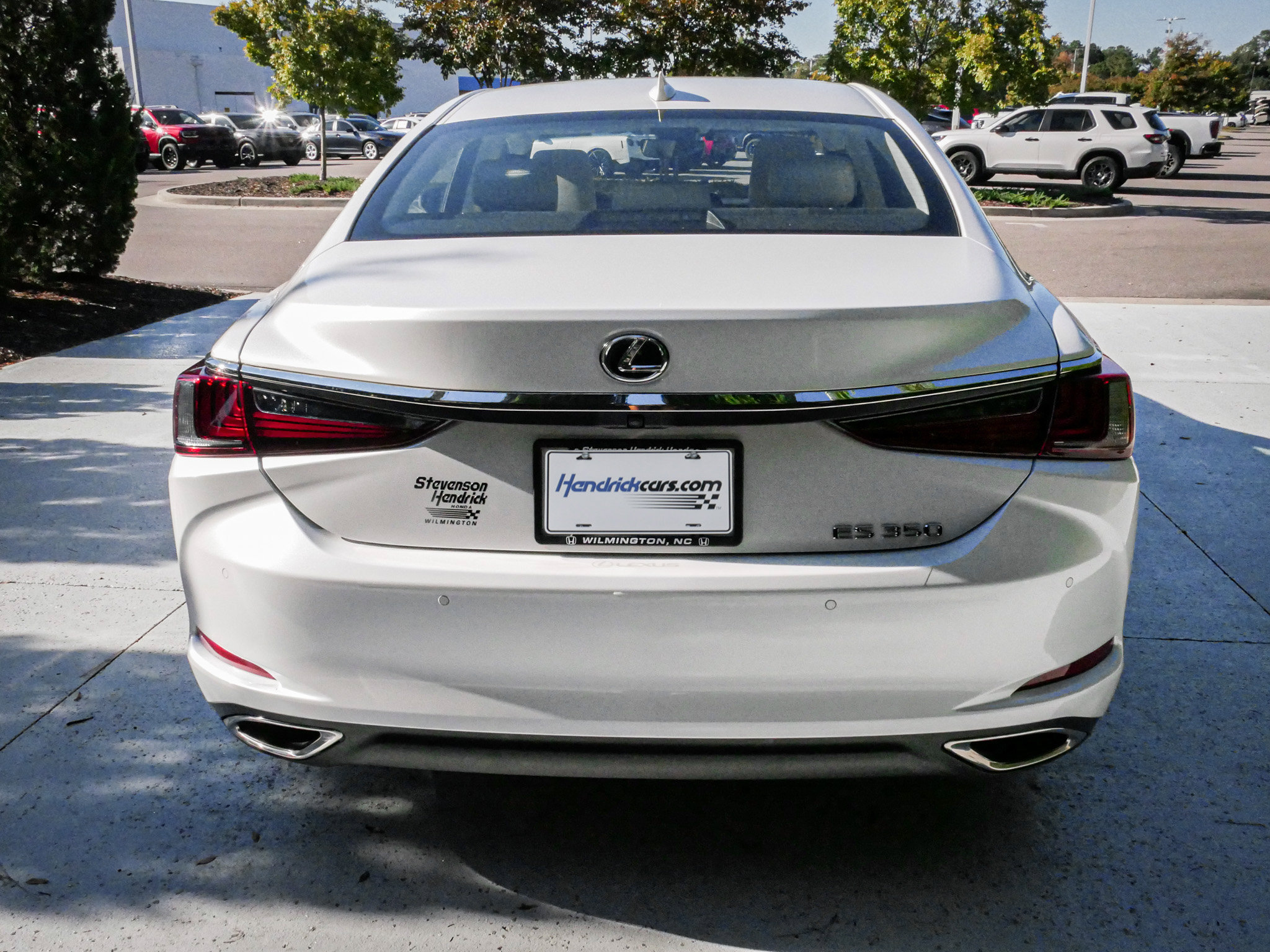 Used 2024 Lexus ES 350 w/ Premium Package FWD image 9