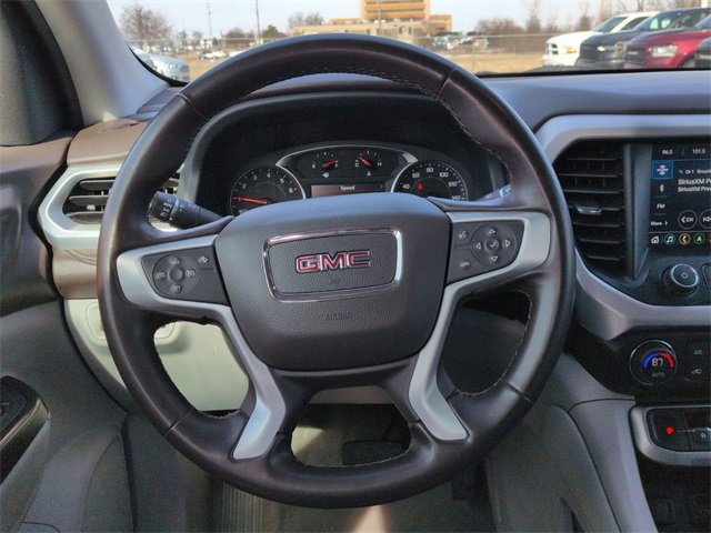 Used 2023 GMC Acadia SLT image 18