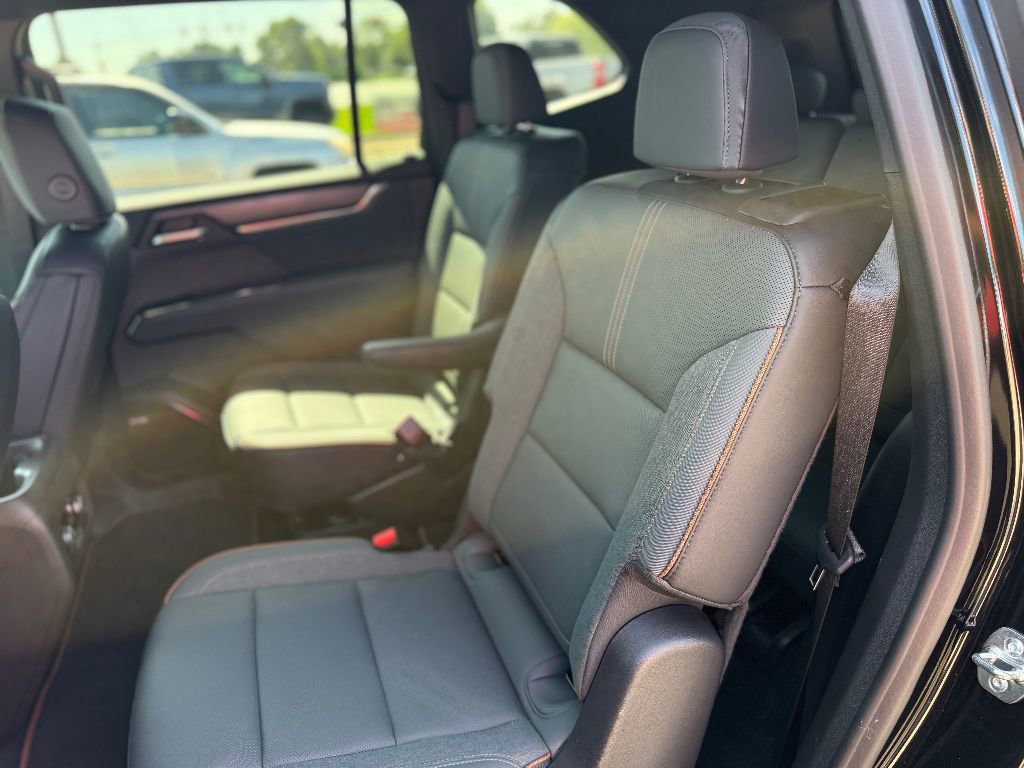 Certified 2024 GMC Acadia AT4 image 11