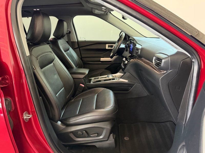 Used 2021 Ford Explorer Limited w/ Equipment Group 301A RWD image 22