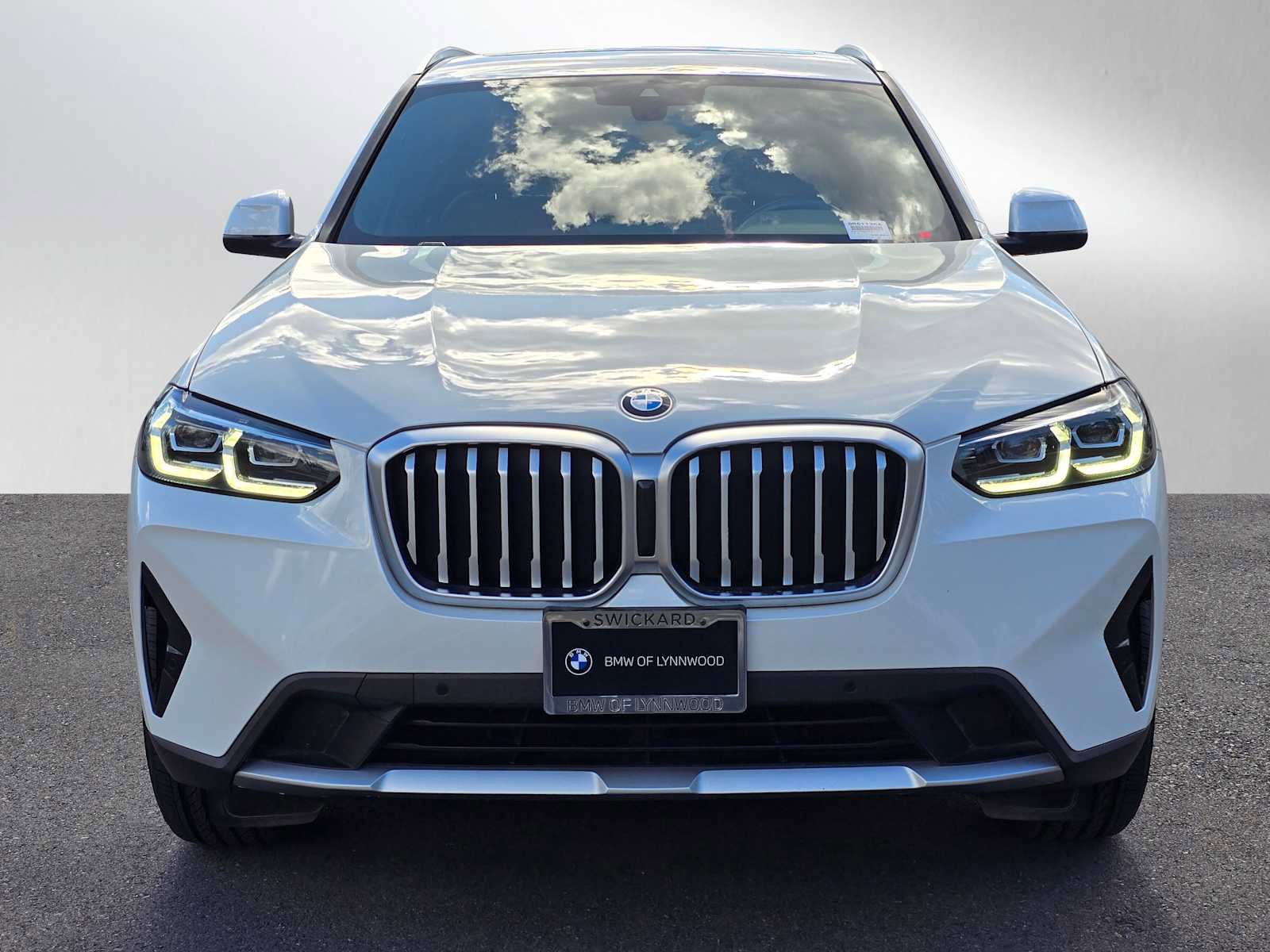 Used 2023 BMW X3 xDrive30i w/ Convenience Package AWD/4WD image 8