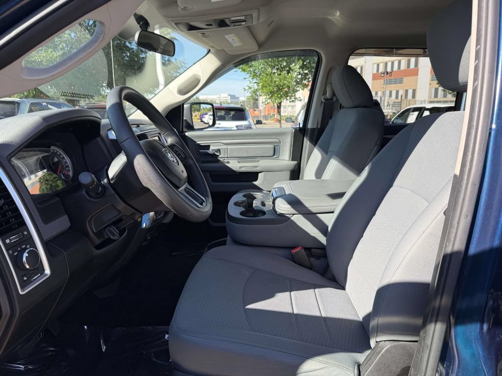Used 2019 RAM 1500 Classic SLT AWD/4WD image 13
