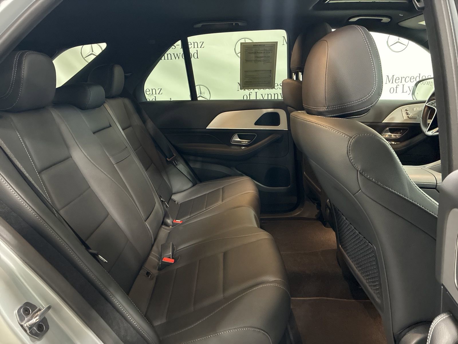 Used 2025 Mercedes-Benz GLE 450 4MATIC w/ AMG Line Exterior image 31