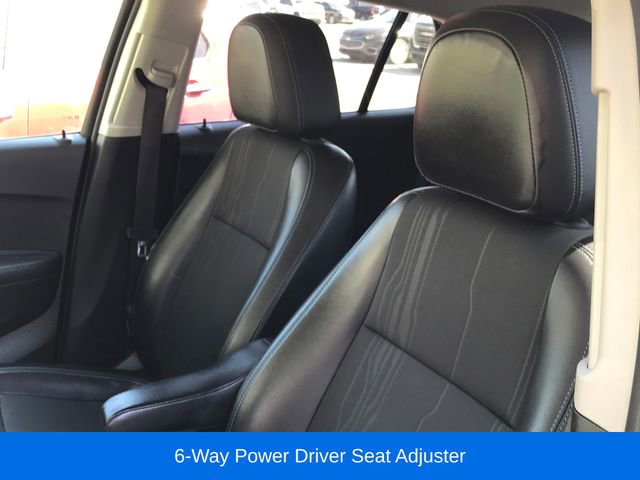 Used 2016 Chevrolet Trax LT w/ LT Convenience Package FWD image 5
