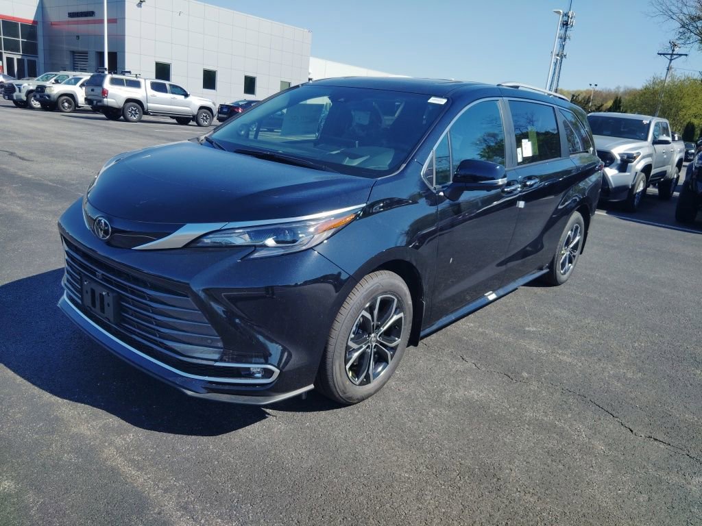 New 2026 Toyota Sienna Platinum AWD/4WD image 2