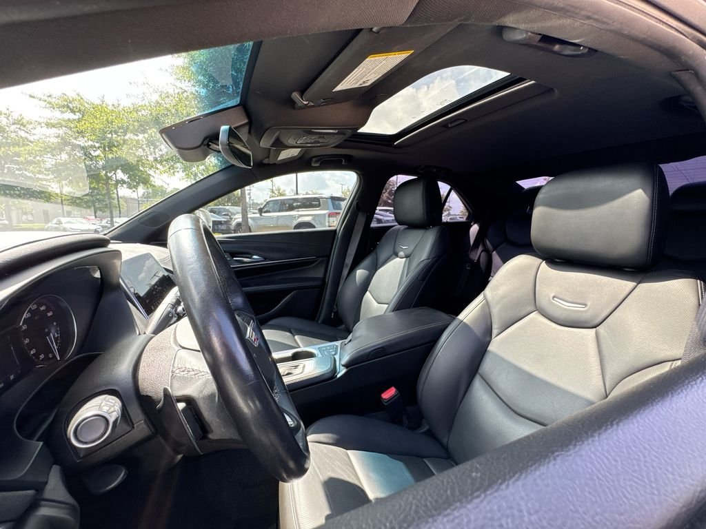 Used 2024 Cadillac CT4 Premium Luxury RWD image 10
