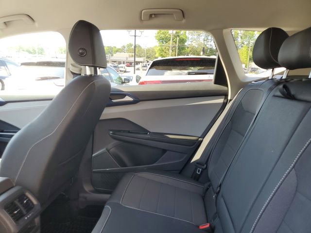 Used 2024 Volkswagen Taos SE image 10