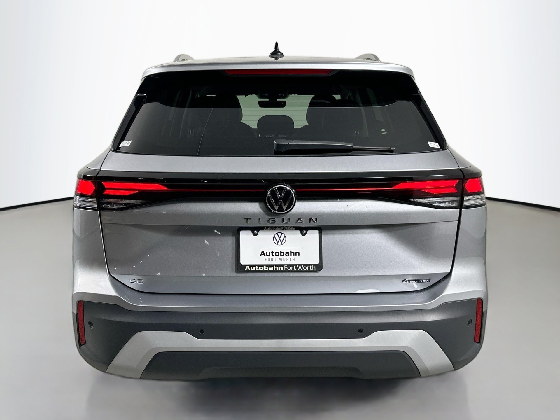 Certified 2026 Volkswagen Tiguan SE AWD/4WD image 6
