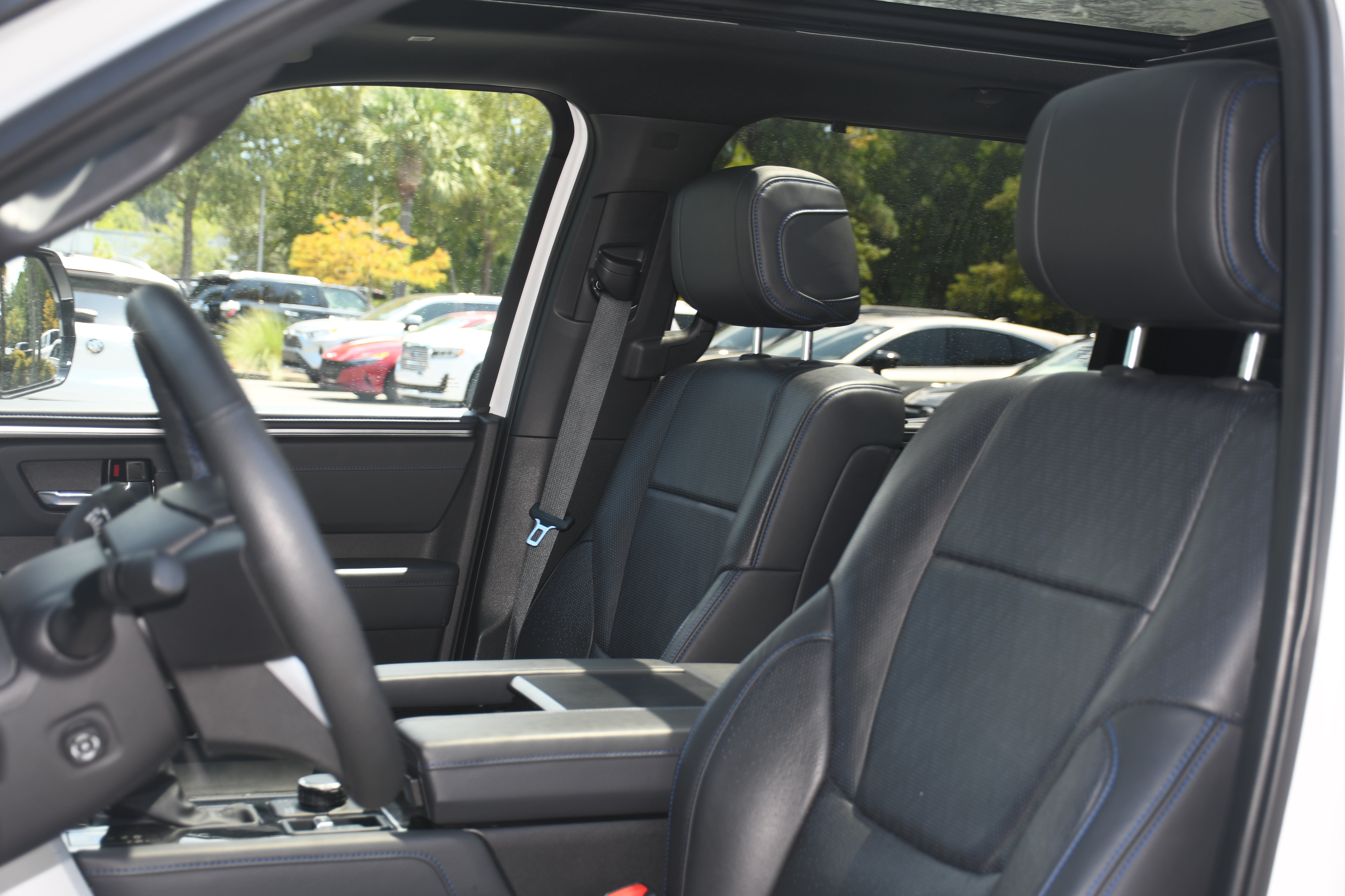 Certified 2025 Toyota Tundra Platinum AWD/4WD image 12