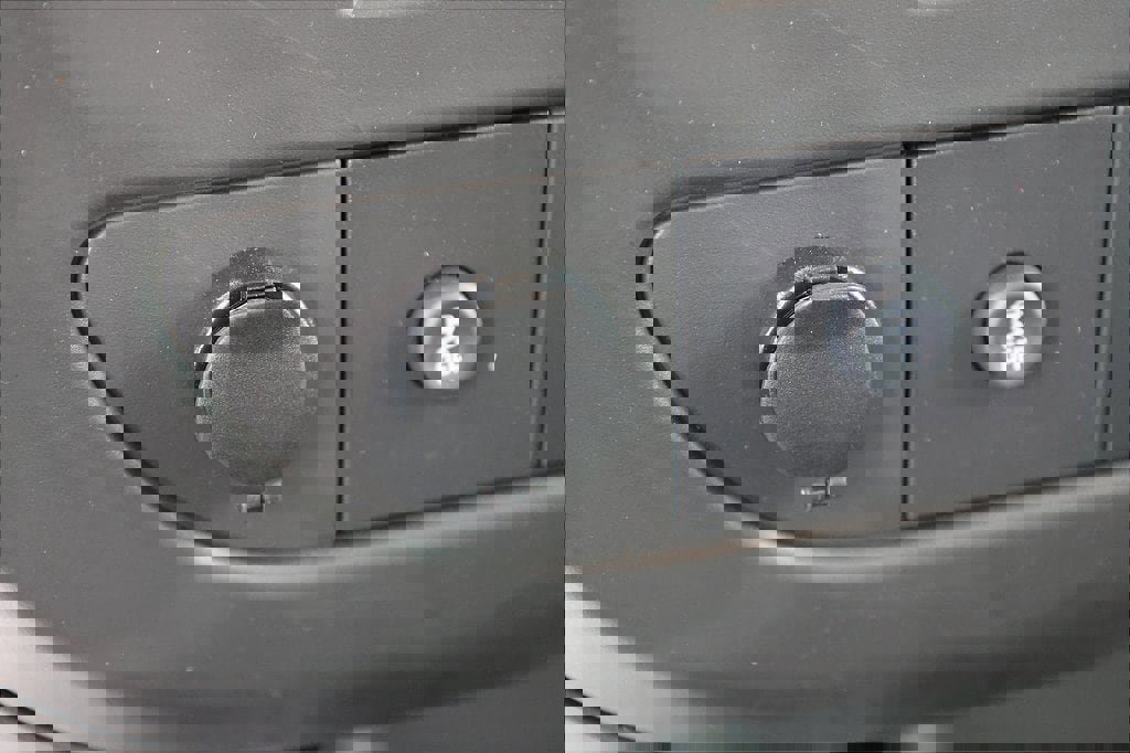 New 2025 Chevrolet Express 3500 w/ Power Convenience Package image 28