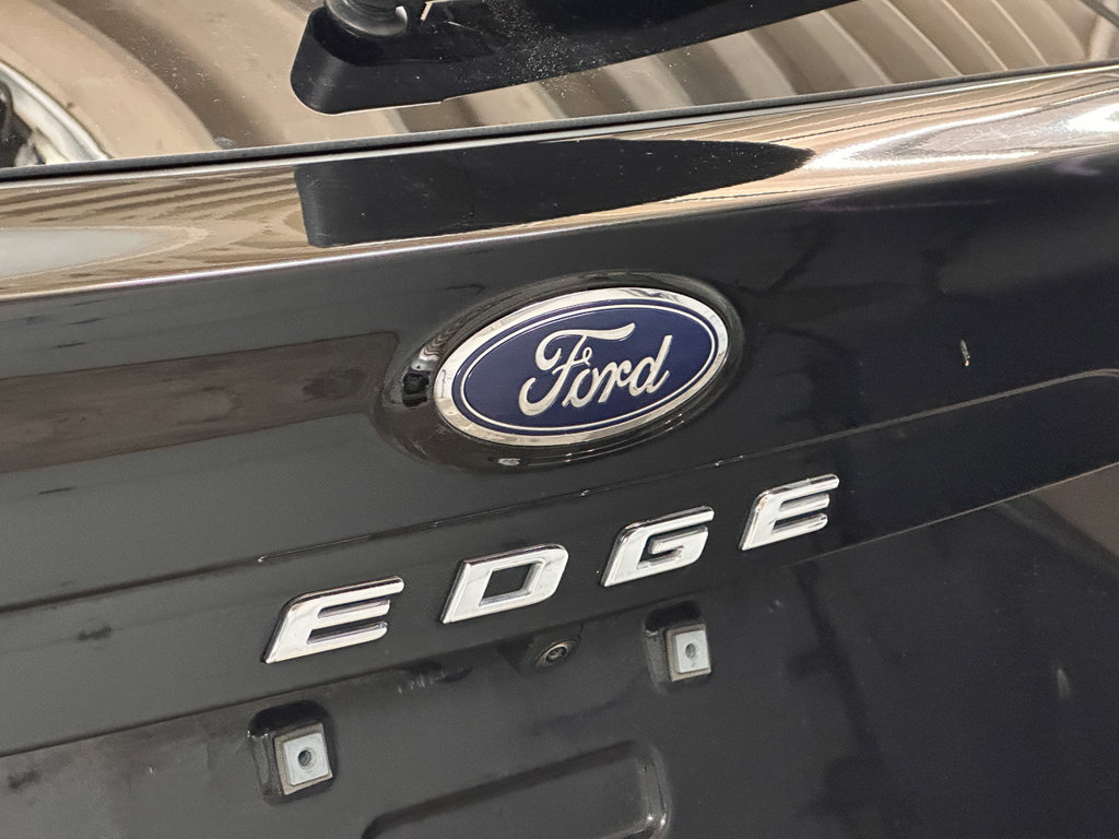 Certified 2024 Ford Edge Titanium AWD/4WD image 17