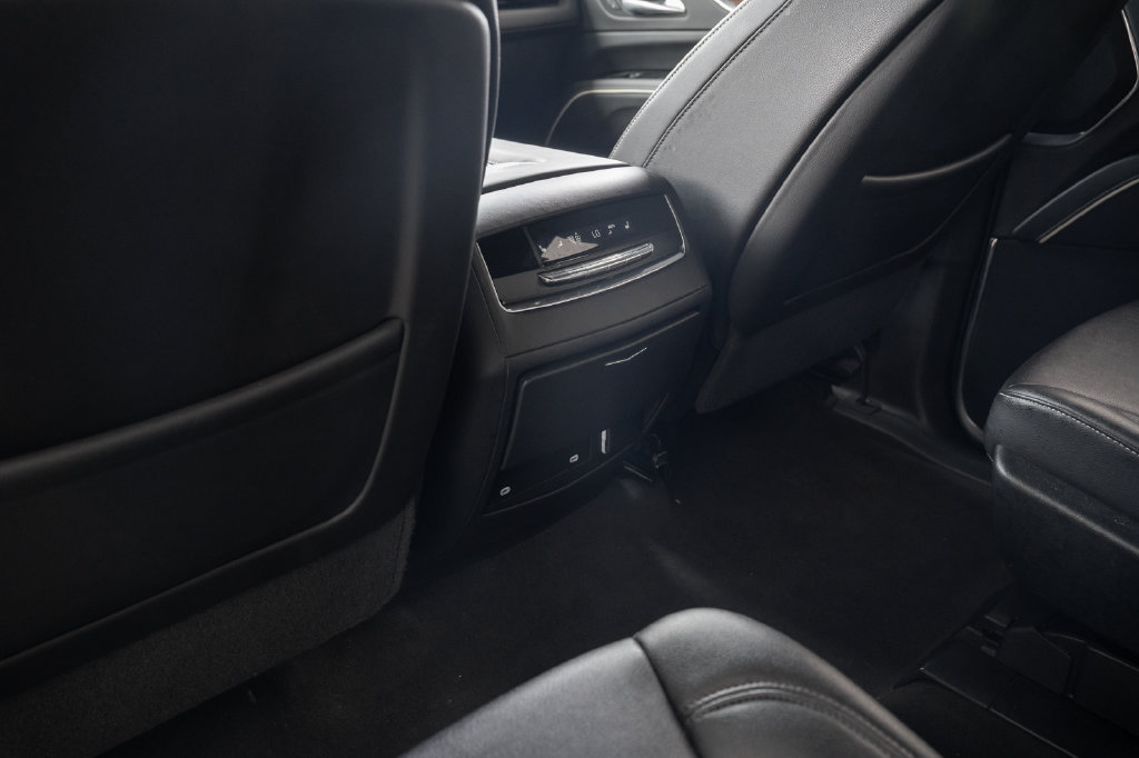 Used 2023 Cadillac Escalade ESV Luxury RWD image 38