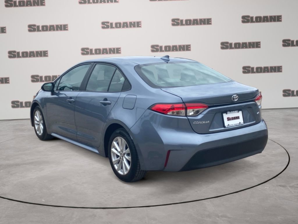 Used 2024 Toyota Corolla LE w/ LE Convenience Package image 3