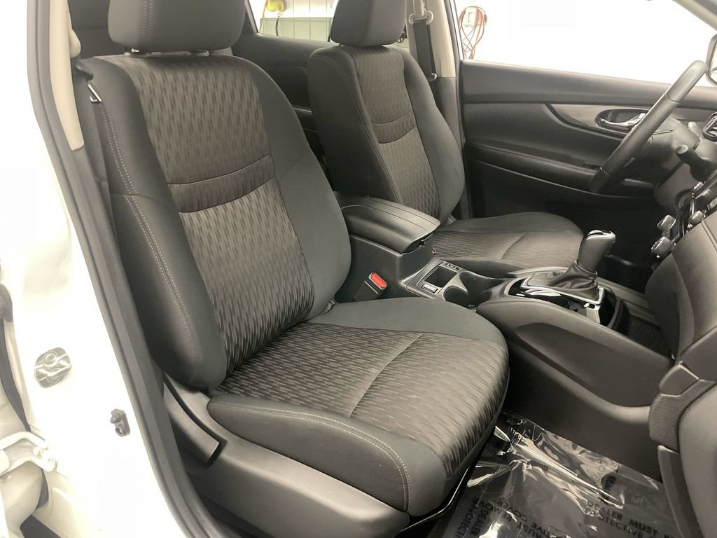 Used 2020 Nissan Rogue S AWD/4WD image 19