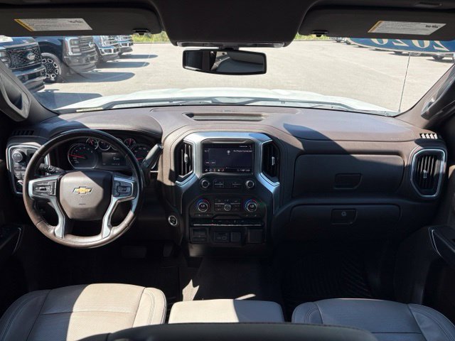 Used 2020 Chevrolet Silverado 1500 LTZ AWD/4WD image 12
