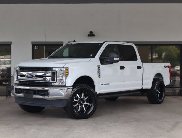 Used 2019 Ford F250 XLT w/ Snow Plow Prep Package AWD/4WD image 1