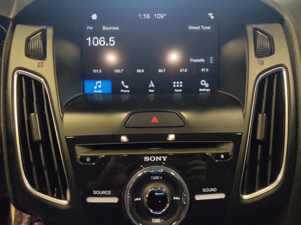 Used 2018 Ford Focus Titanium FWD image 25