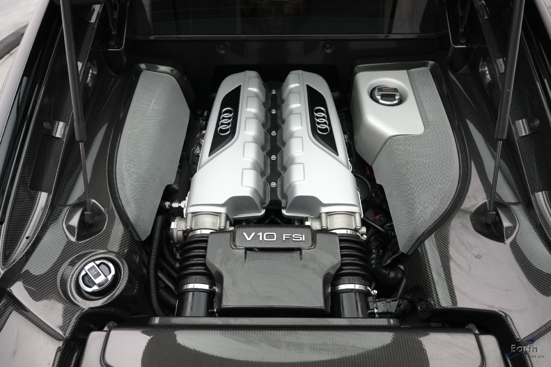 Used 2011 Audi R8 V10 AWD/4WD image 4