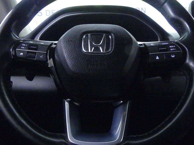Used 2023 Honda Pilot Touring image 16
