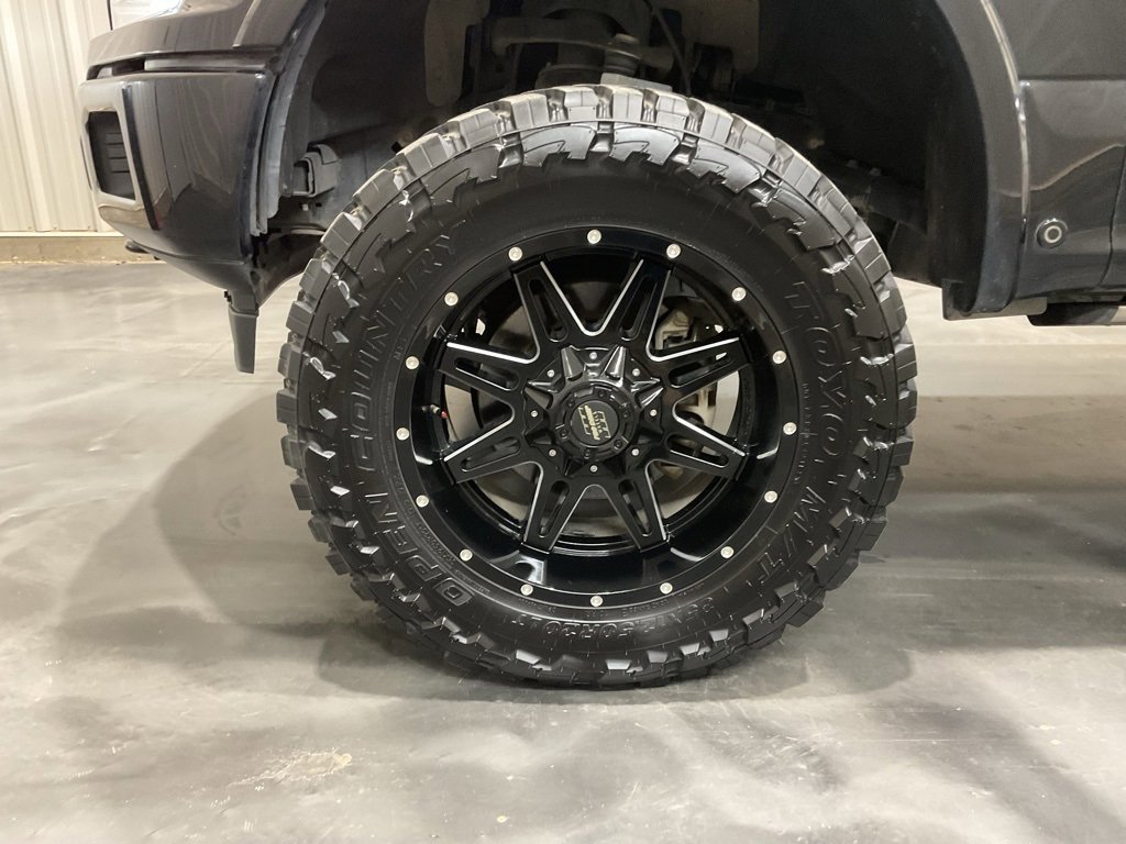 Used 2018 Ford F150 Platinum w/ Equipment Group 701A Luxury image 6