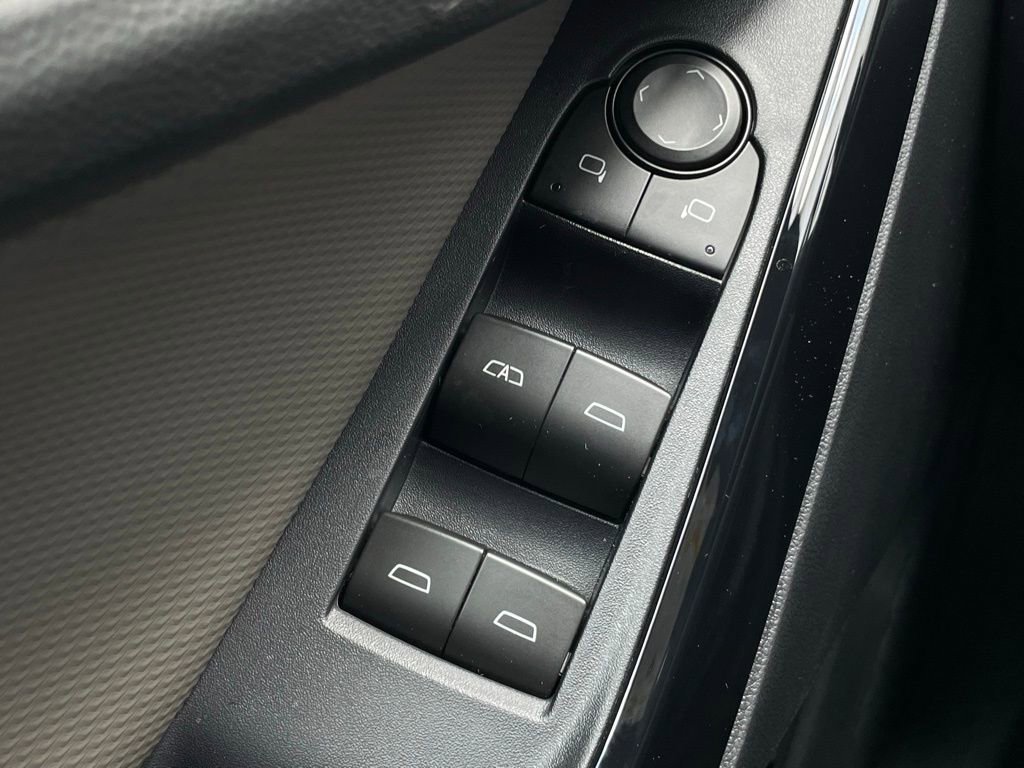 New 2026 Chevrolet Equinox LT w/ Convenience Package II image 12
