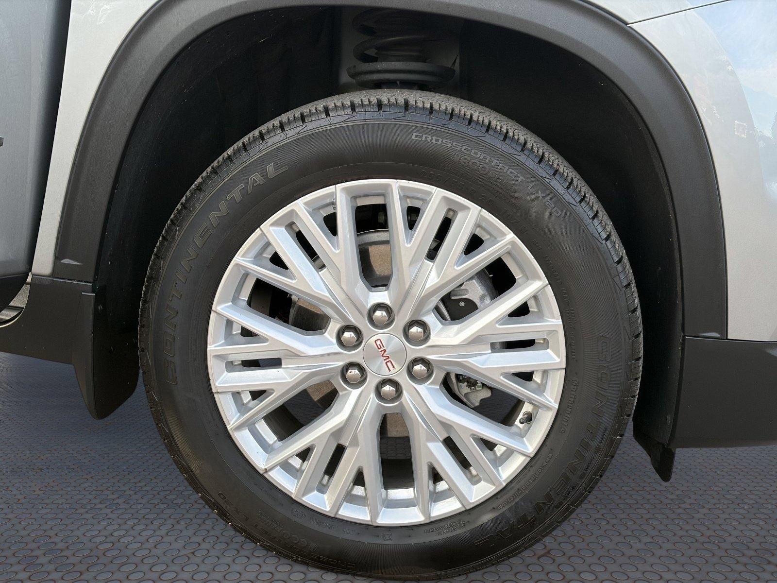 Certified 2025 GMC Acadia Elevation w/ Elevation Premium Package FWD image 10