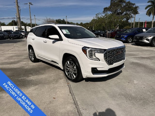 Used 2024 GMC Terrain Denali w/ Denali Premium Package AWD/4WD image 16