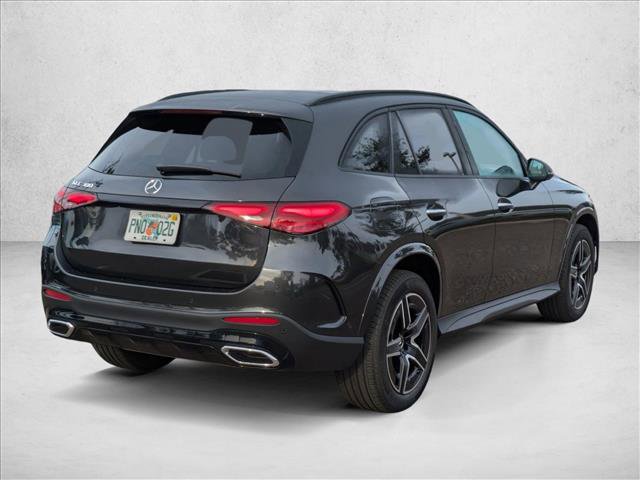 Used 2026 Mercedes-Benz GLC 300 image 2