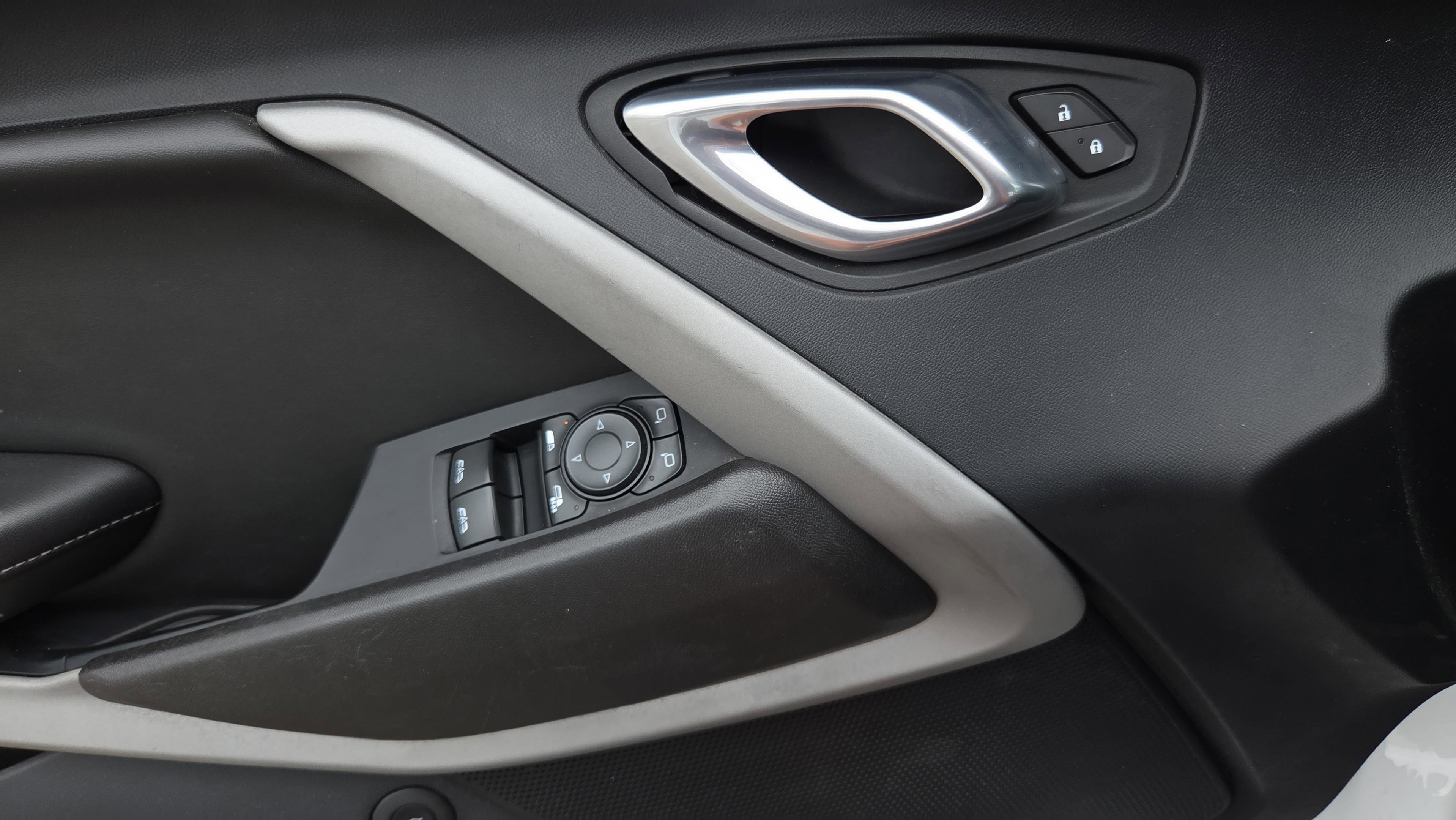 Certified 2022 Chevrolet Camaro LT RWD image 27