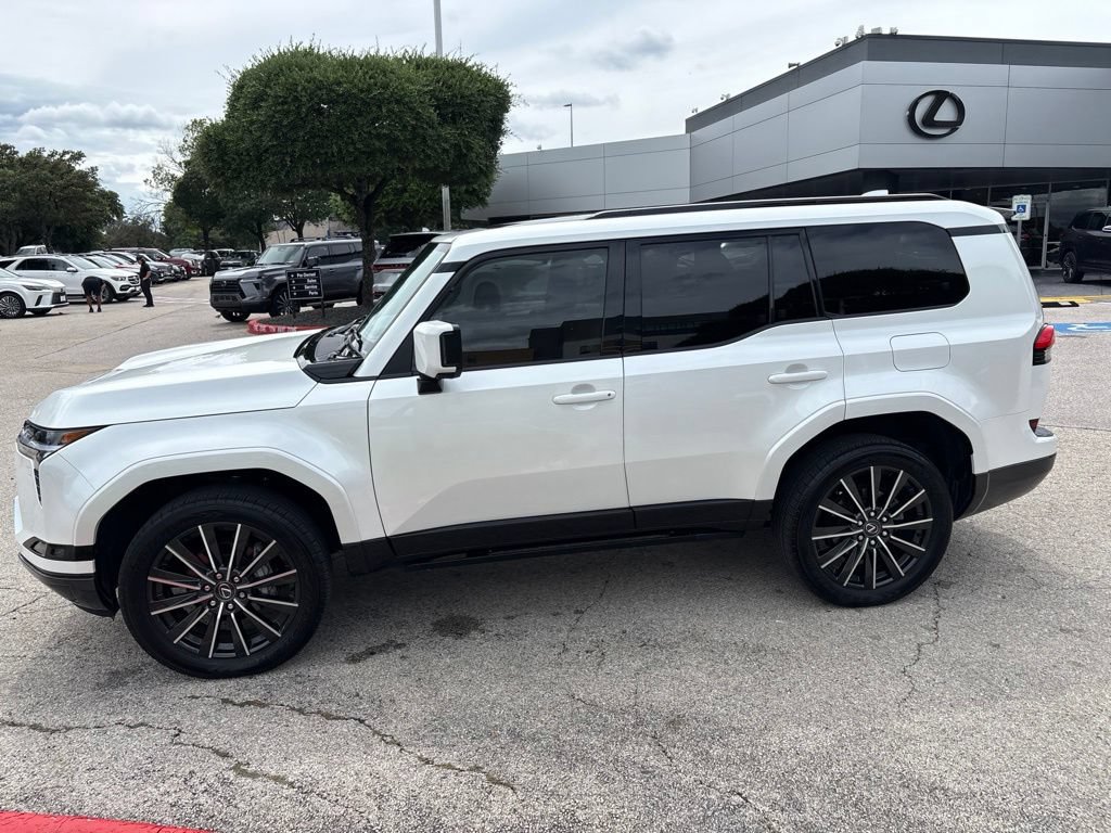 Certified 2024 Lexus GX 550 w/ Accessory Package (Z1) AWD/4WD image 2
