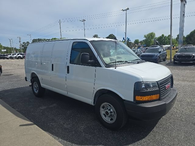 Used 2025 GMC Savana 3500 RWD image 7