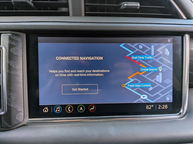 Used 2021 GMC Yukon Denali w/ Denali Premium Package image 12