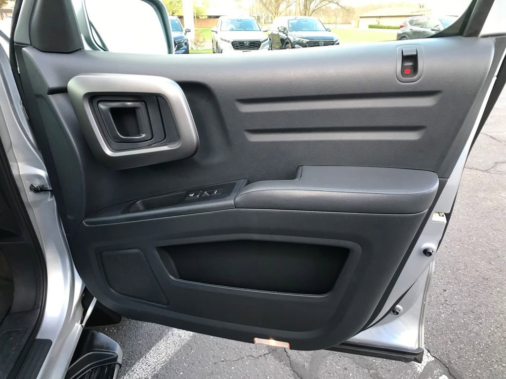 Used 2014 Honda Ridgeline SE image 29
