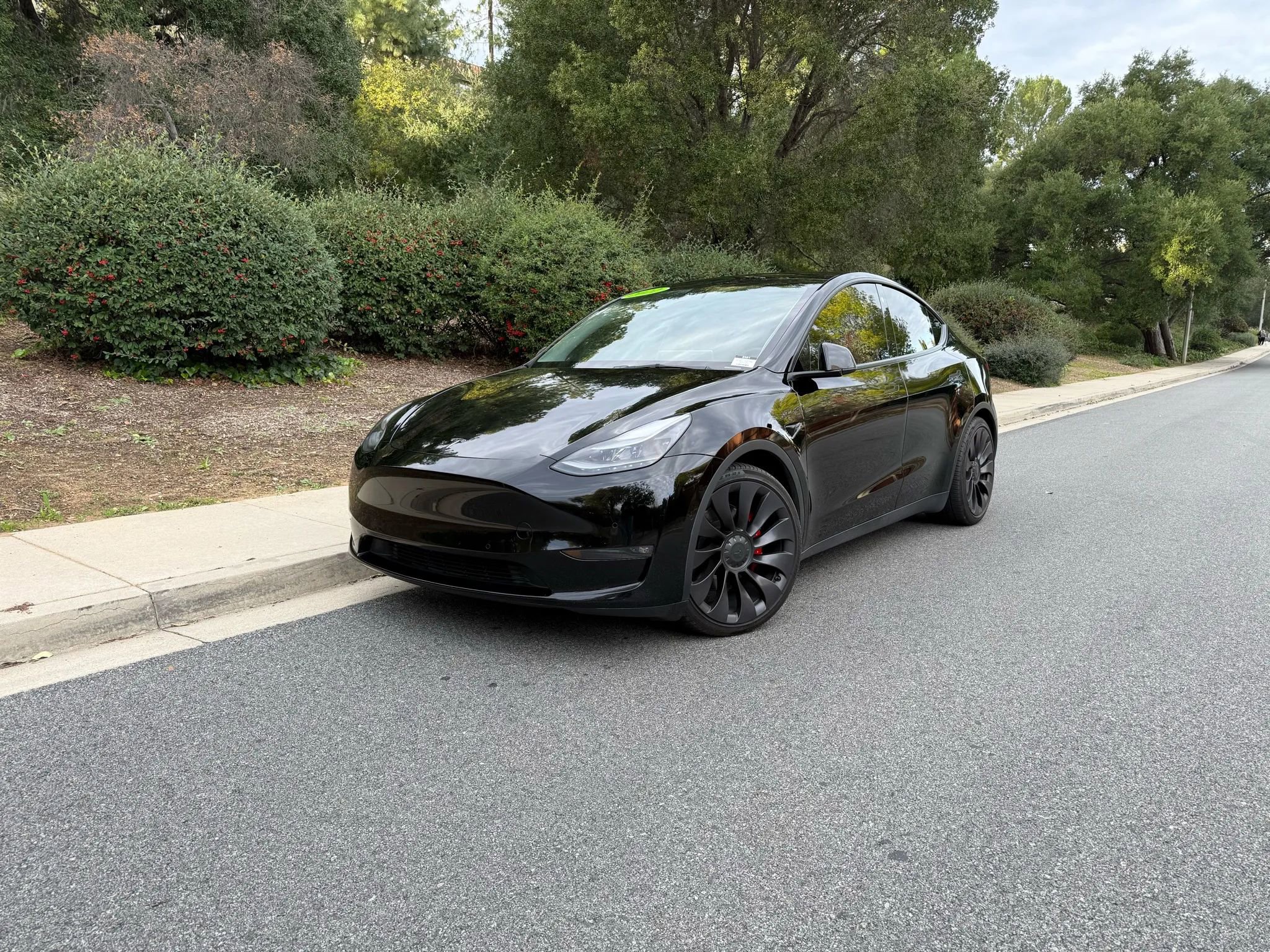 Used 2022 Tesla Model Y Performance image 1