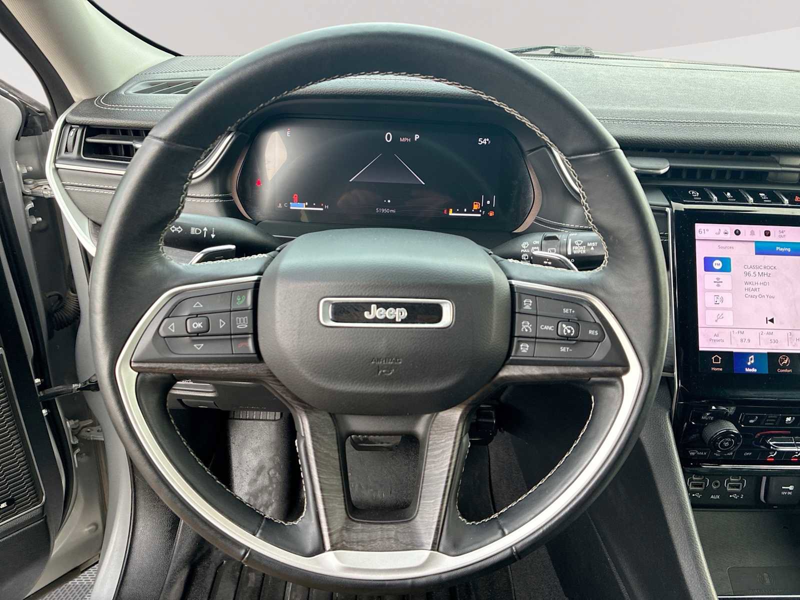 Used 2021 Jeep Grand Cherokee L Limited w/ Luxury Tech Group II image 10