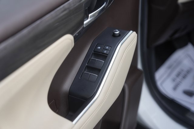 Used 2022 Toyota Highlander Platinum image 29