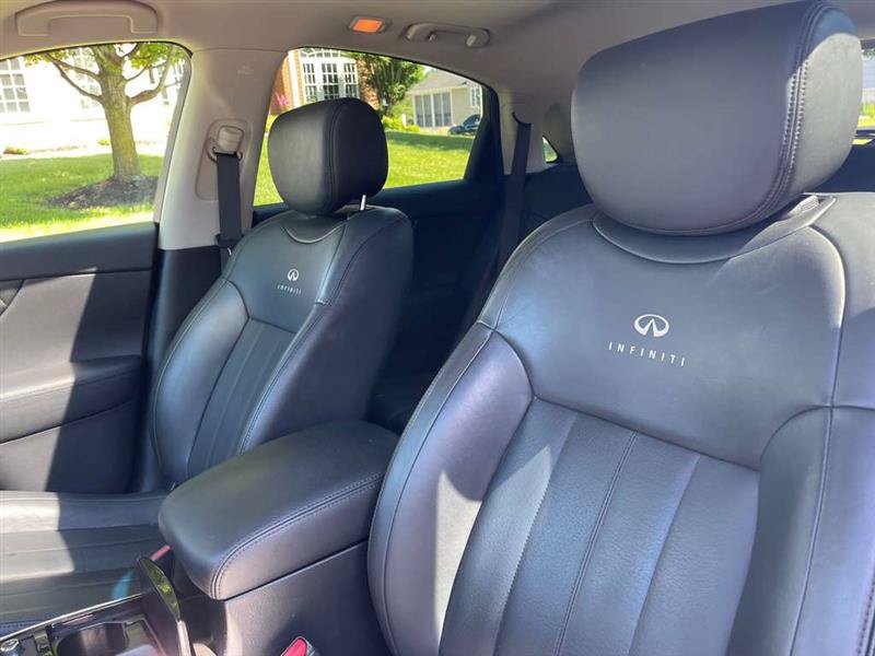 Used 2012 INFINITI FX35 AWD w/ Premium Pkg image 38