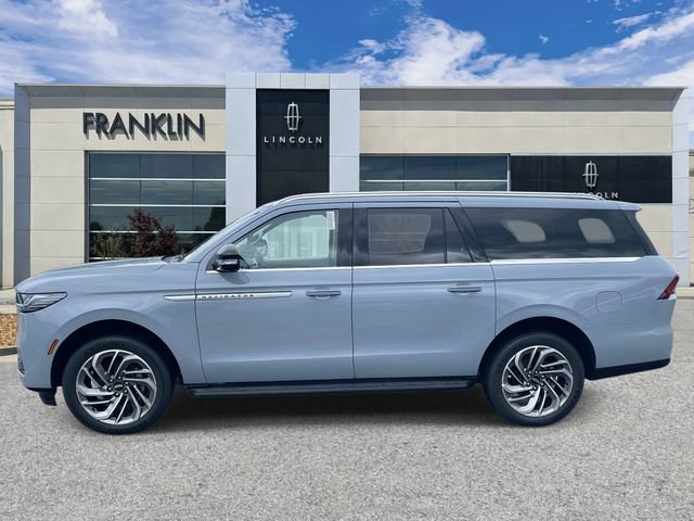 New 2026 Lincoln Navigator L Premier AWD/4WD image 6