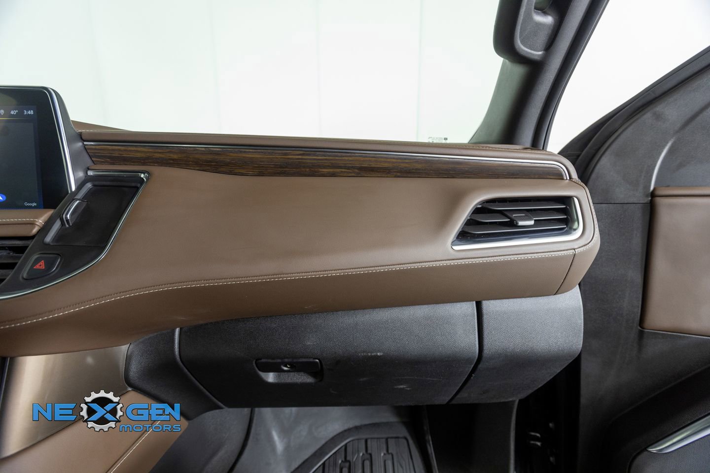 Used 2024 Chevrolet Suburban High Country w/ Advanced Technology Package image 42