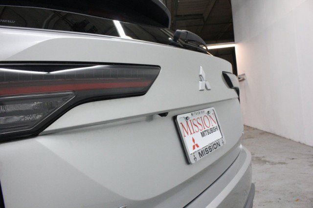 New 2026 Mitsubishi Outlander SEL image 4