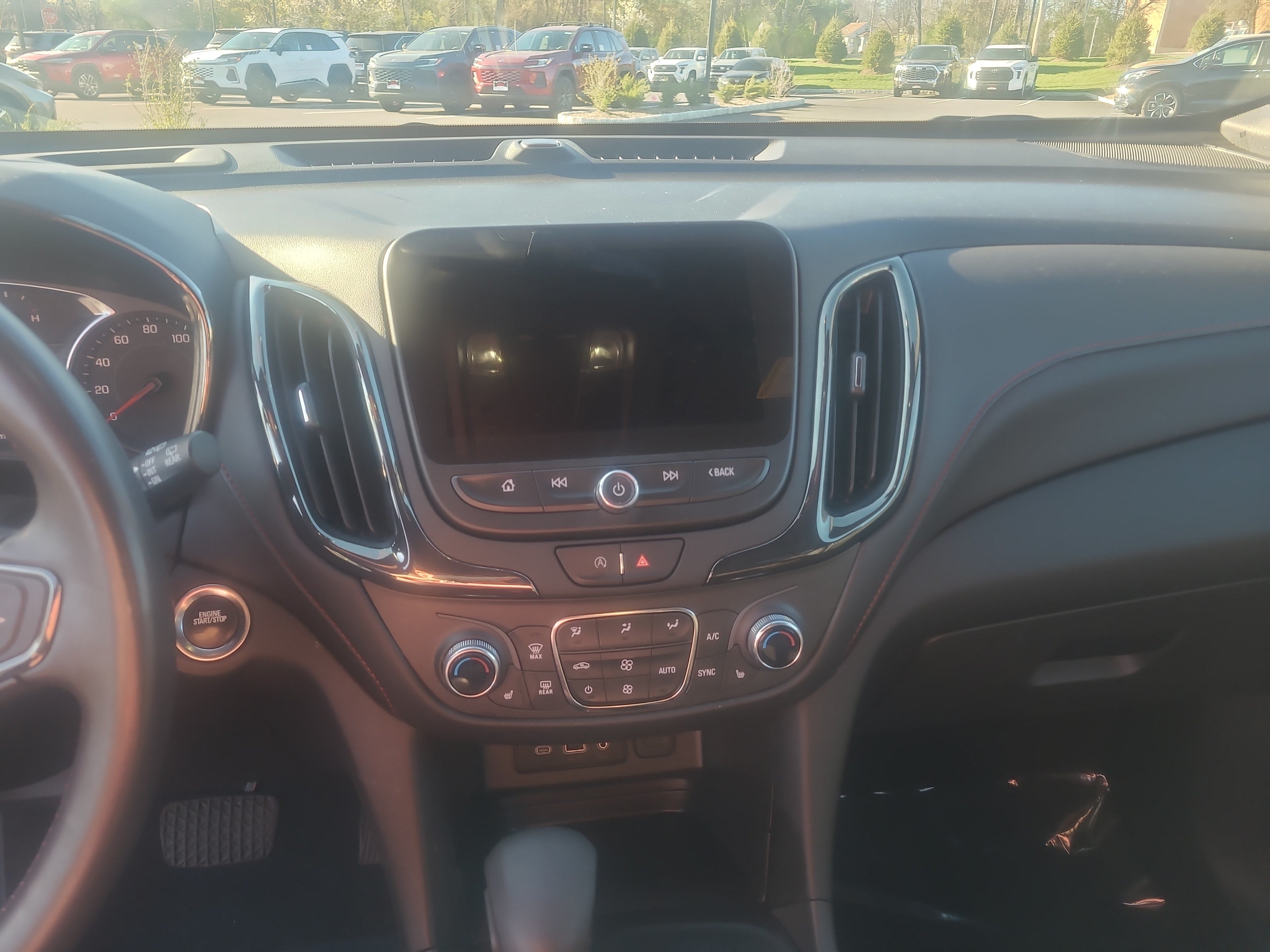 Used 2022 Chevrolet Equinox RS w/ Infotainment Package AWD/4WD image 19