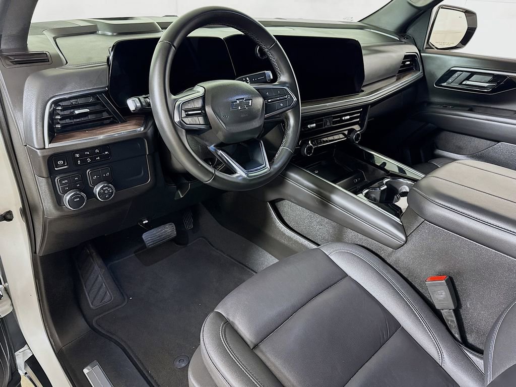 Certified 2025 Chevrolet Suburban Z71 AWD/4WD image 7