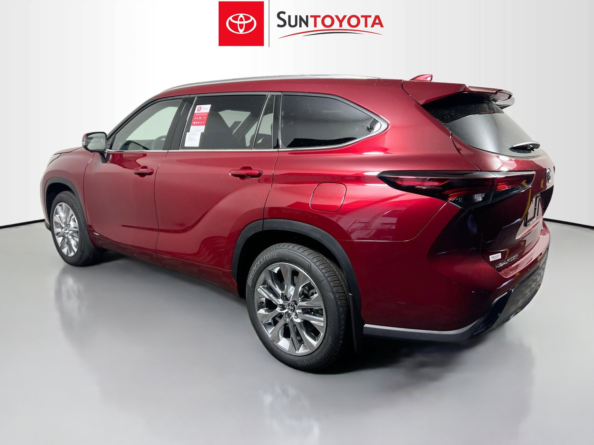 New 2026 Toyota Highlander Limited image 6