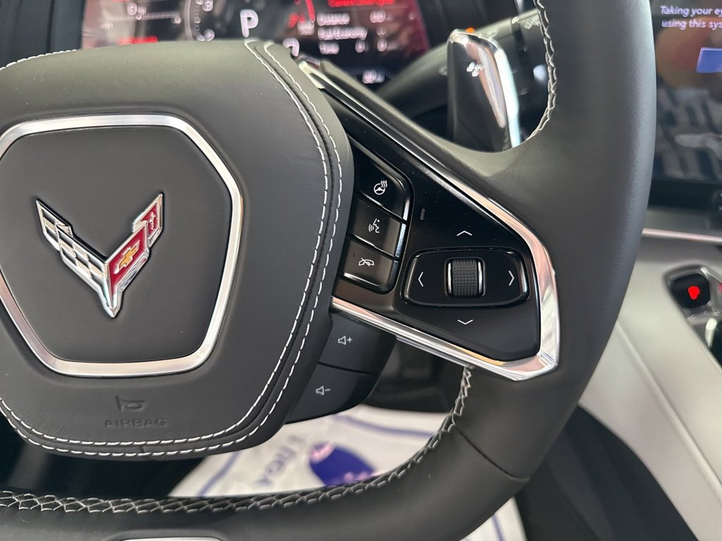 New 2025 Chevrolet Corvette E-Ray image 18