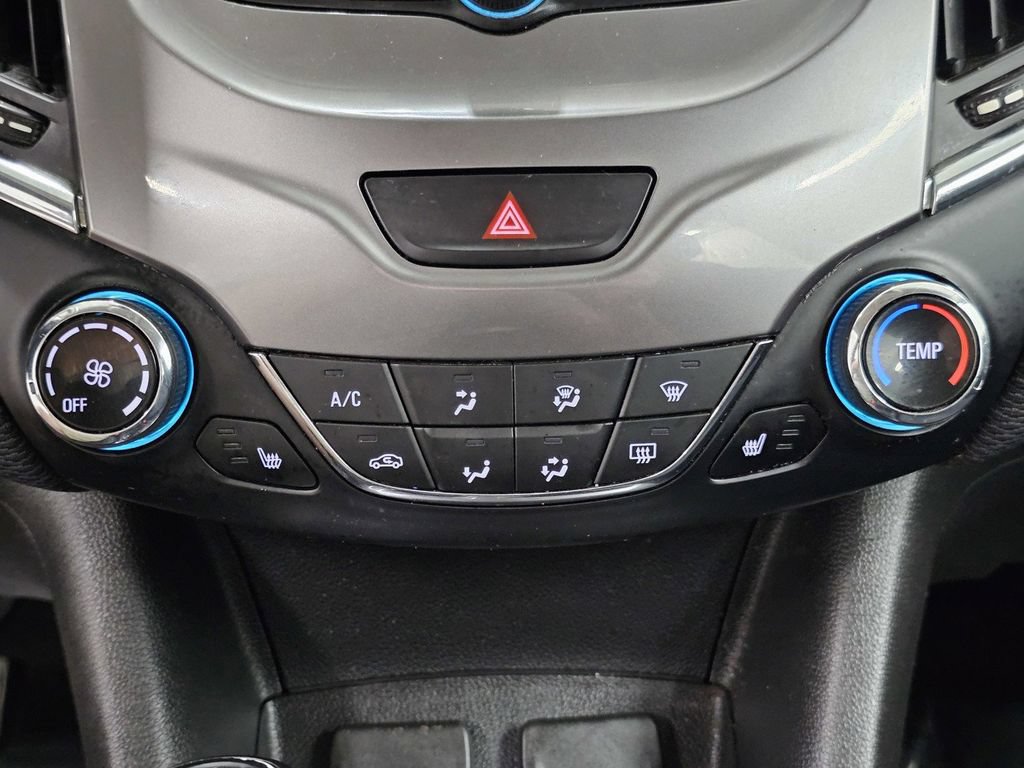 Used 2018 Chevrolet Cruze LT w/ LT Convenience Package FWD image 11